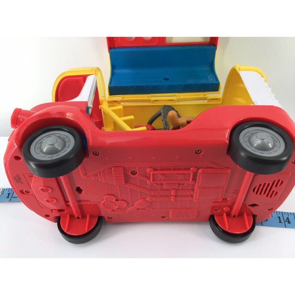Disney RED BUS Accessories Boat Included Toy Vehicle Car - Picture 5 of 12